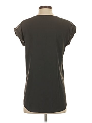 Express Outlet Short Sleeve Top (view 2)