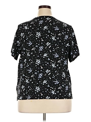 Old Navy Short Sleeve T-Shirt (view 2)