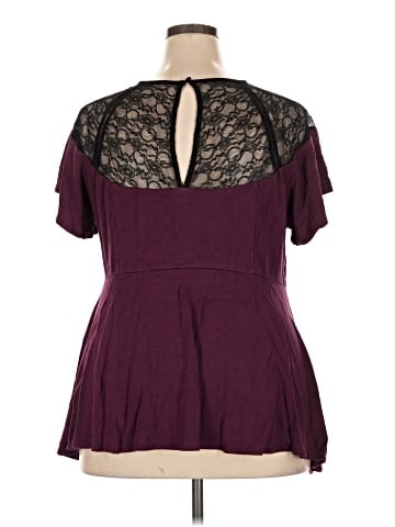 Torrid Short Sleeve T-Shirt (view 2)