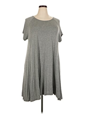 Old Navy Casual Dress (view 1)