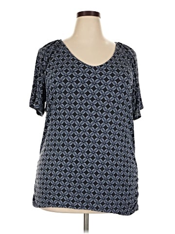 Lane Bryant Outlet Short Sleeve T-Shirt (view 1)