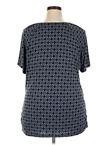 Lane Bryant Outlet Short Sleeve T-Shirt (view 2)