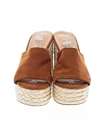 Liliana Wedges (view 2)