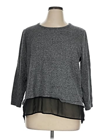 District. 3/4 Sleeve Top (view 1)