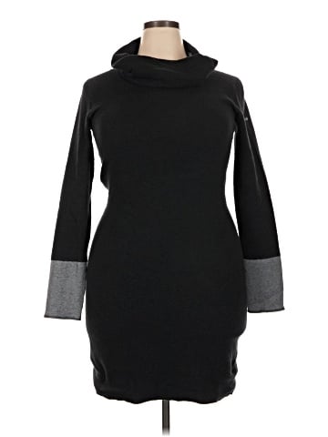 Columbia Casual Dress (view 1)