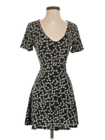 Forever 21 Casual Dress (view 1)