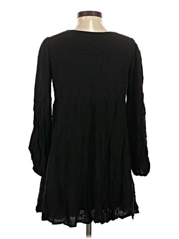 Urban Outfitters Casual Dress (view 2)