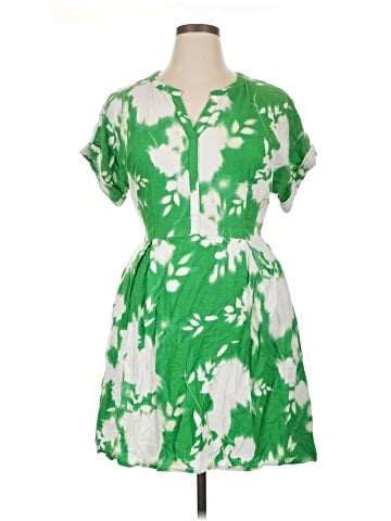 Simply Vera Vera Wang Casual Dress (view 1)
