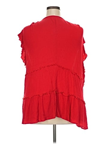 Belle Du Jour Sleeveless Blouse (view 2)