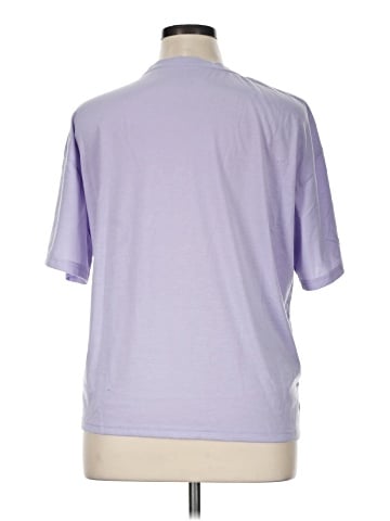 Shein Short Sleeve T-Shirt (view 2)