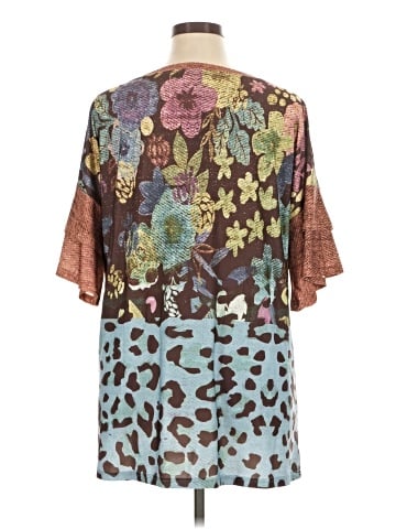 Lily by Firmiana Short Sleeve T-Shirt (view 2)