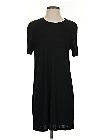 H&M Short Sleeve T-Shirt (view 1)