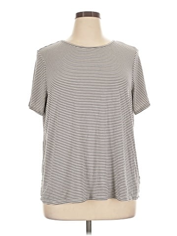 Old Navy Short Sleeve T-Shirt (view 1)