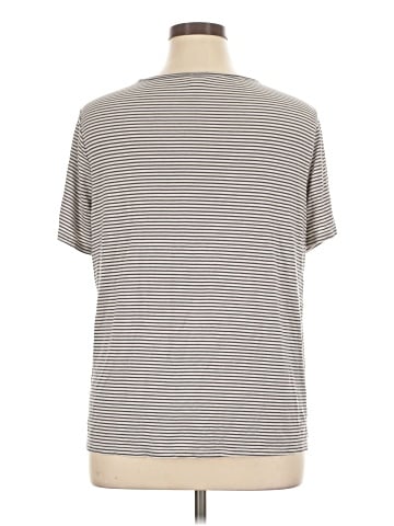 Old Navy Short Sleeve T-Shirt (view 2)