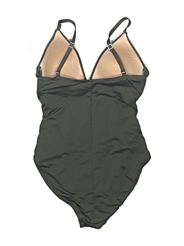 La Blanca One Piece Swimsuit (view 2)