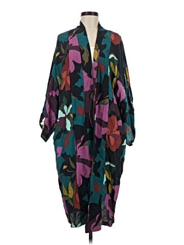 Maeve Poncho (view 1)
