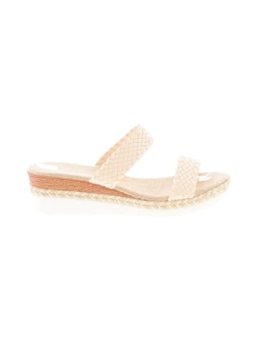 Unbranded Wedges (view 1)