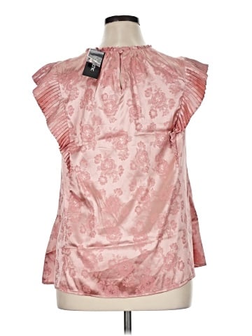 City Chic Sleeveless Blouse (view 2)