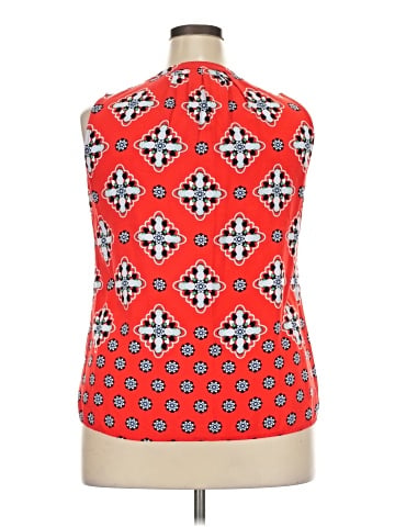 Crown & Ivy Tank Top (view 2)