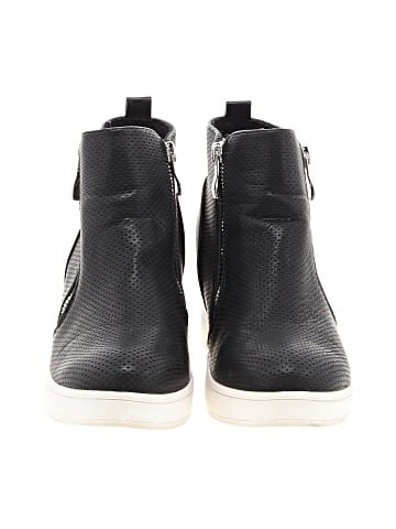 Journee Collection Ankle Boots (view 2)