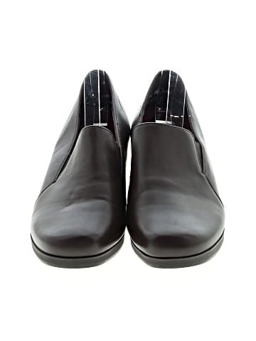 Munro American Heels (view 2)