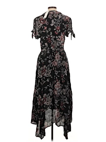 Urban Outfitters Casual Dress (view 2)