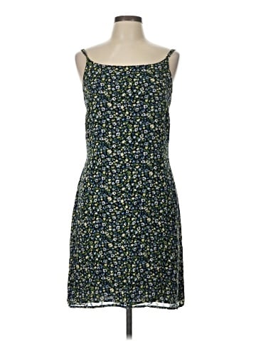 Harold's Casual Dress (view 1)