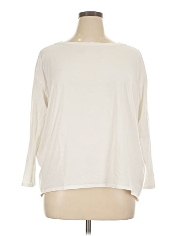 Lululemon Athletica 3/4 Sleeve T-Shirt (view 1)