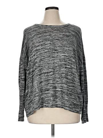 Old Navy 3/4 Sleeve T-Shirt (view 1)