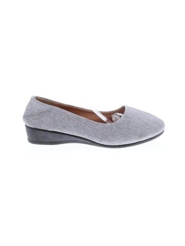Love Flats (view 1)