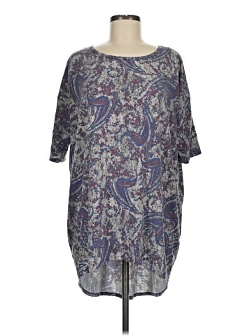 Lularoe 3/4 Sleeve T-Shirt (view 1)