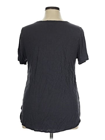 Old Navy Short Sleeve T-Shirt (view 2)