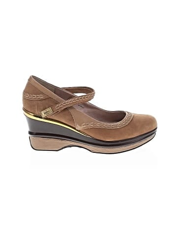 Jambu Wedges (view 1)