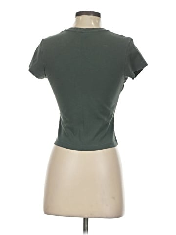 Uniqlo Short Sleeve T-Shirt (view 2)