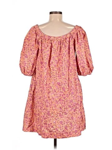 Old Navy Casual Dress (view 2)