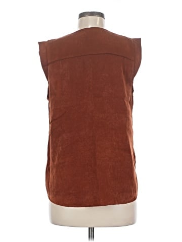 Hem & Thread Sleeveless Blouse (view 2)