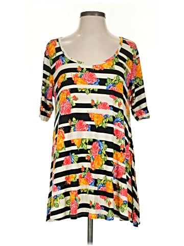 Lularoe 3/4 Sleeve T-Shirt (view 1)