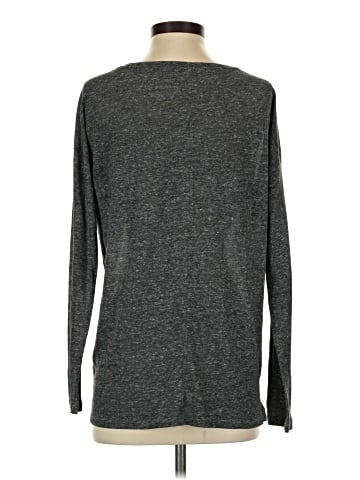 Old Navy Long Sleeve T-Shirt (view 2)