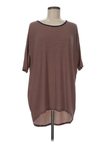 Lularoe 3/4 Sleeve T-Shirt (view 1)