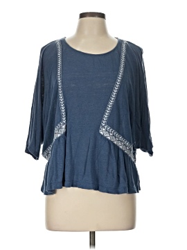 Akemi + Kin 3/4 Sleeve Top
