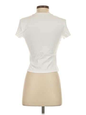Uniqlo Short Sleeve T-Shirt (view 2)