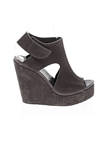 Pedro Garcia Wedges (view 1)
