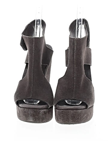 Pedro Garcia Wedges (view 2)