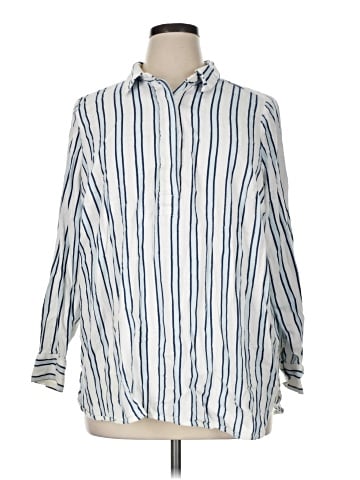 Liz Claiborne Long Sleeve Button-Down Shirt (view 1)