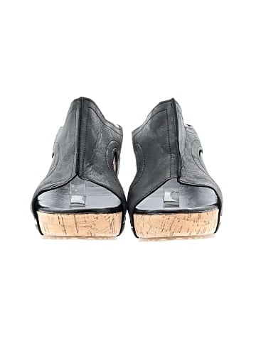 Unbranded Wedges (view 2)