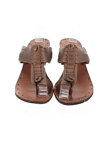 REPORT Heels (view 2)