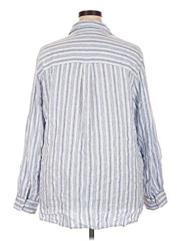 Universal Thread Long Sleeve Button-Down Shirt (view 2)