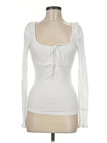 Urban Outfitters Long Sleeve T-Shirt (view 1)