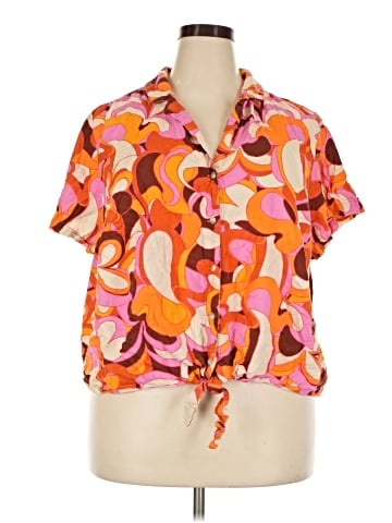Ava & Viv Short Sleeve Blouse (view 1)