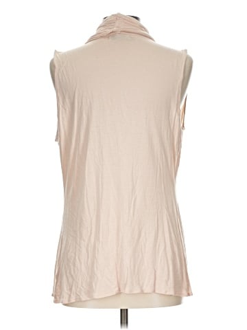 Jennifer Lopez Sleeveless T-Shirt (view 2)